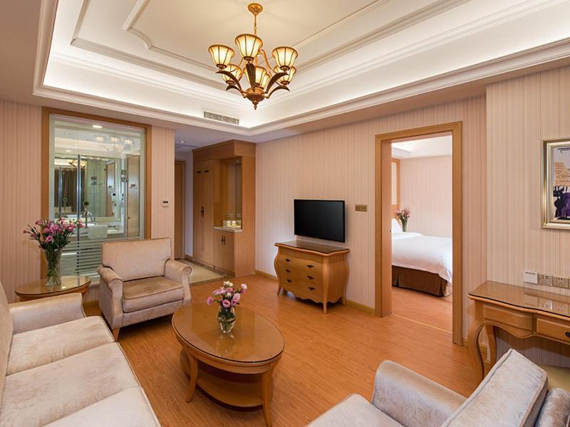 Vienna Hotel Foshan Nanhai Avenue Branch Экстерьер фото
